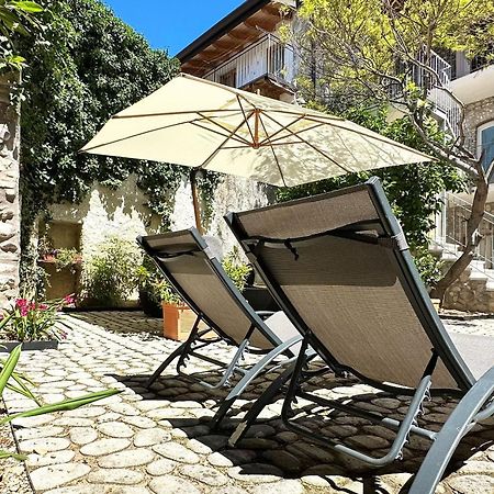 Borgo Dei Sogni Appartement San Felice del Benaco Buitenkant foto