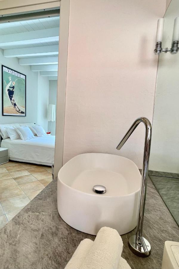 Borgo Dei Sogni Appartement San Felice del Benaco Buitenkant foto