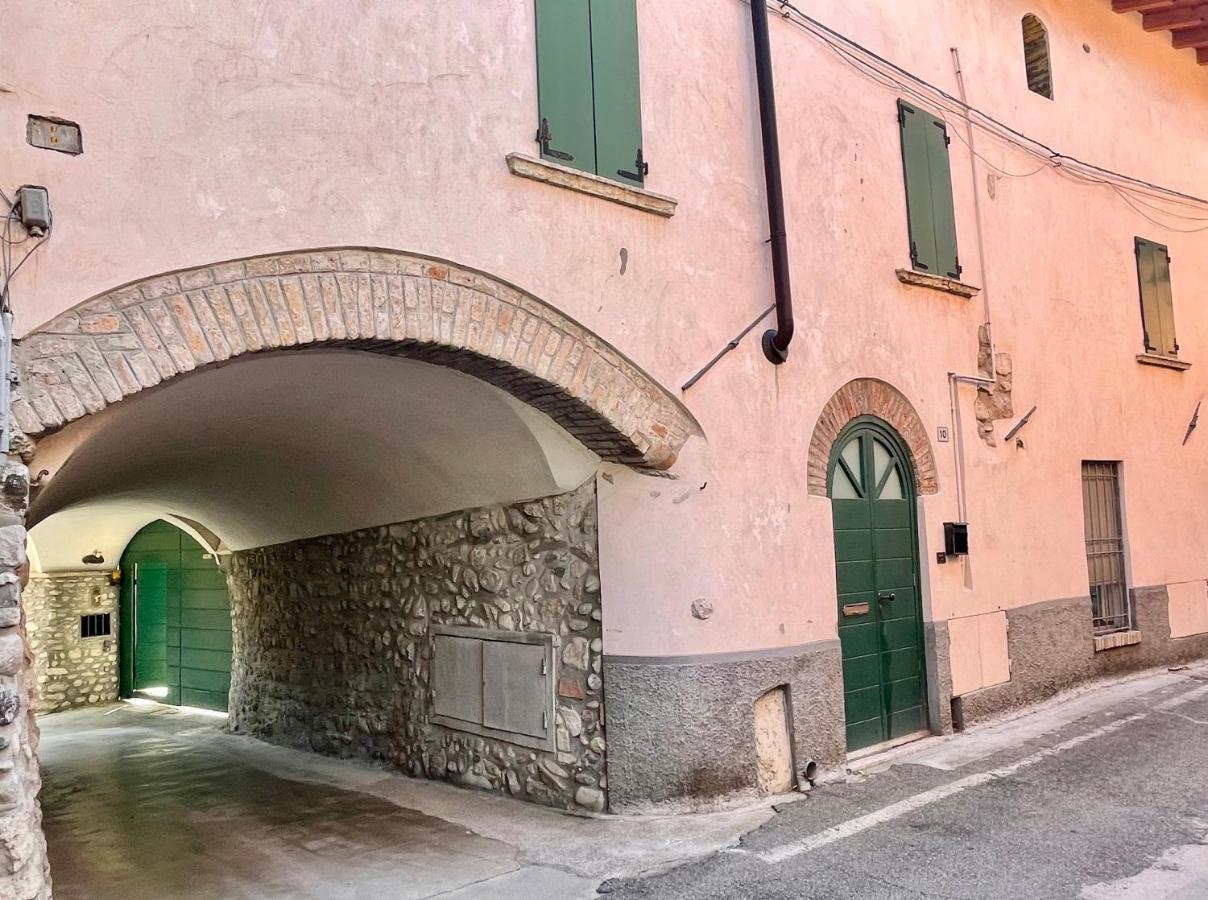 Borgo Dei Sogni Appartement San Felice del Benaco Buitenkant foto