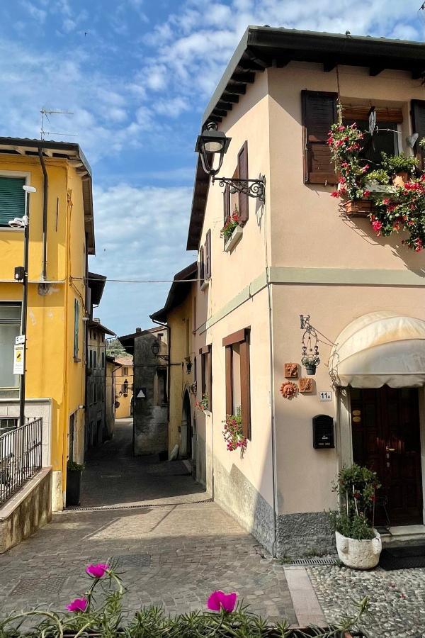 Borgo Dei Sogni Appartement San Felice del Benaco Buitenkant foto